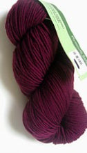 Load image into Gallery viewer, Worsted Select Merino Superwash Solids