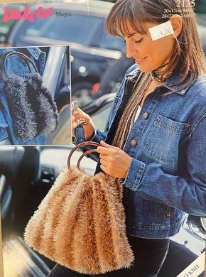 2135  Sirdar Funky Fur Magic
